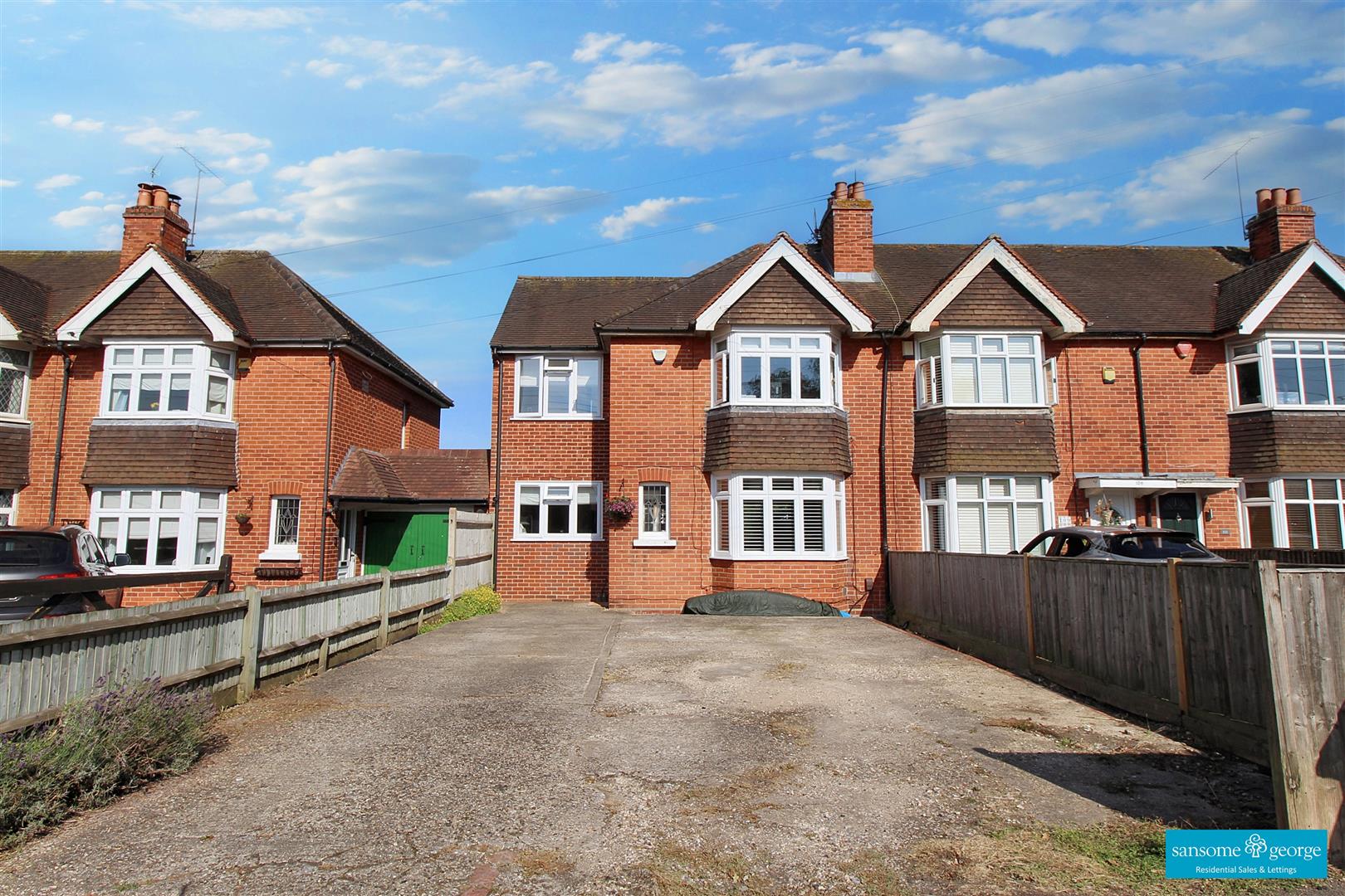 3 bed property in Park Lane, Tilehurst